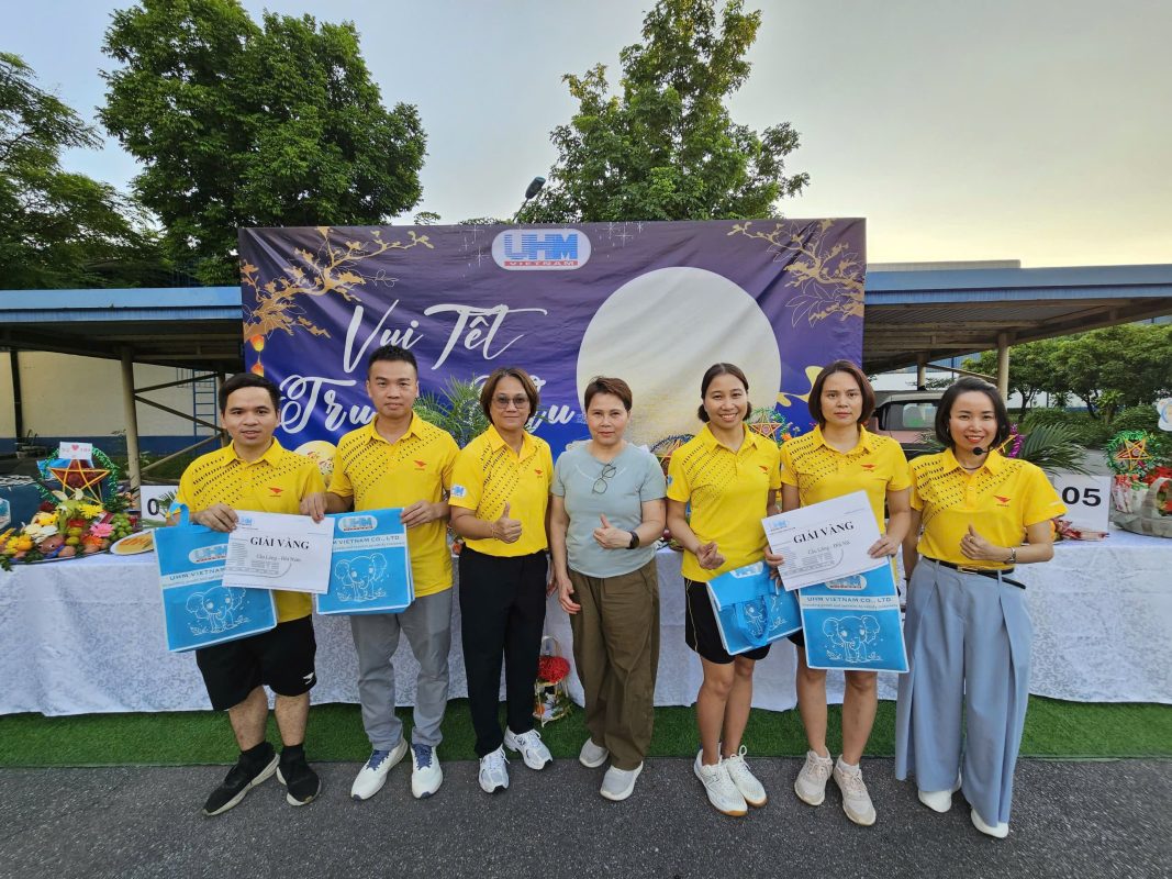 Hoạt động thi đấu cầu lông tại UHM Việt Nam