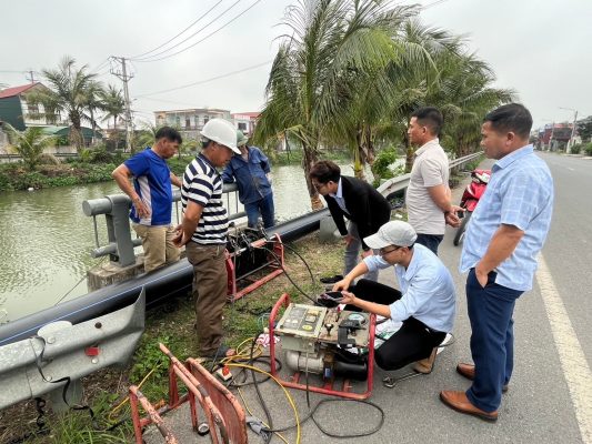đội ngũ kĩ thuật uhm việt nam hỗ trợ khách hàn ống hdpe