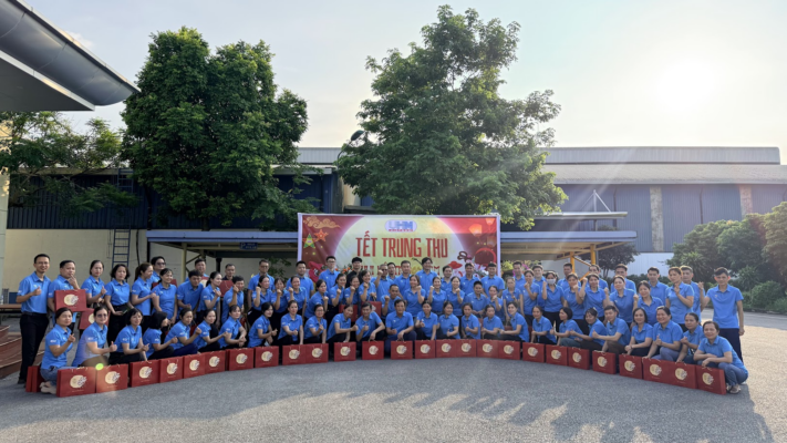 Tập thể UHM Việt Nam trong ngày hội Trung thu 2026